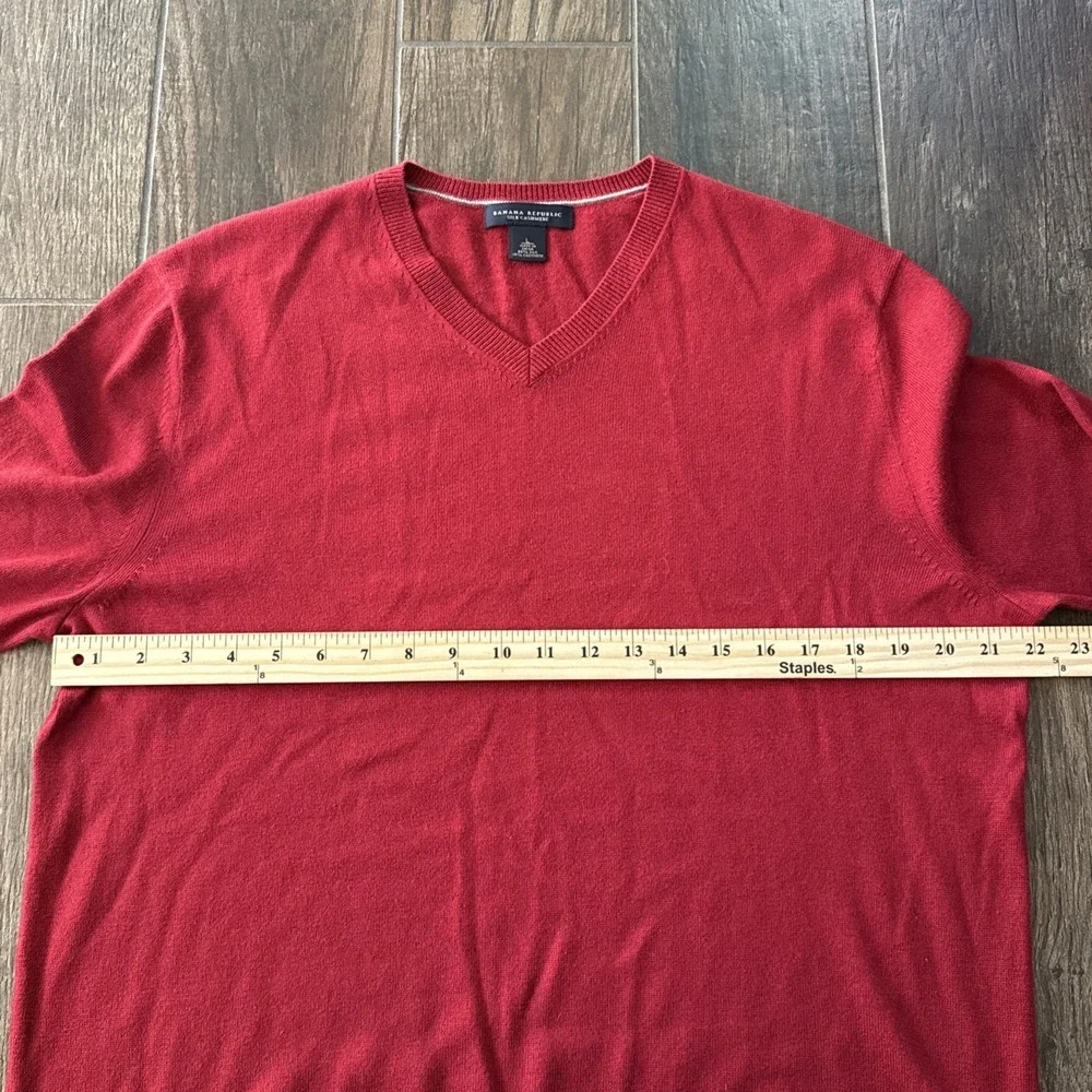 Banana Republic Sweater Men Large Silk Cashmere V-Neck Red Lightweight Knit